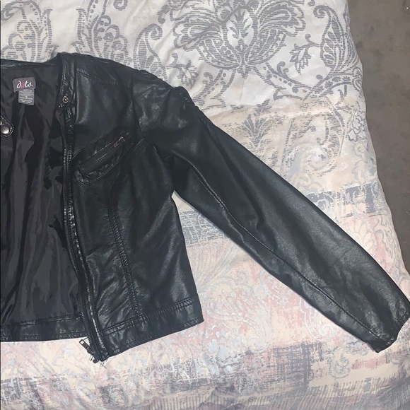 Leather Jacket - Picture 4 of 4